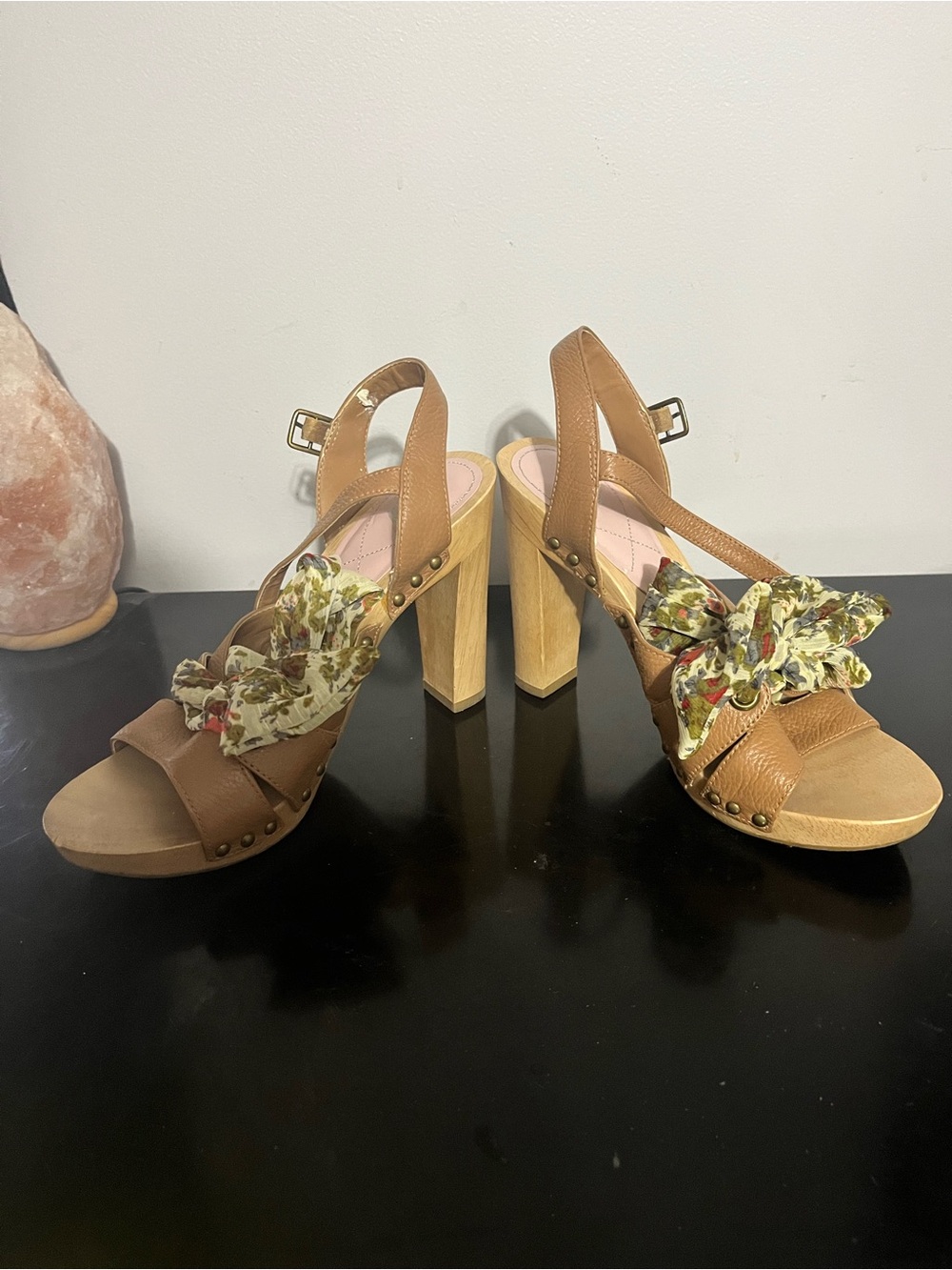 Brown Leather Block Heel Sandals with Floral Bow